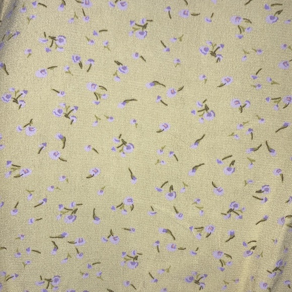 Relisted So yellow with floral print cinch front top size L - Picture 5 of 17